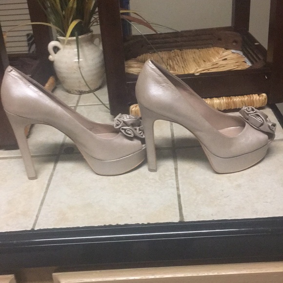 Vince camuto heel, worn twice - Picture 2 of 4